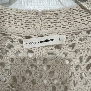 Light weight wrap /sweater